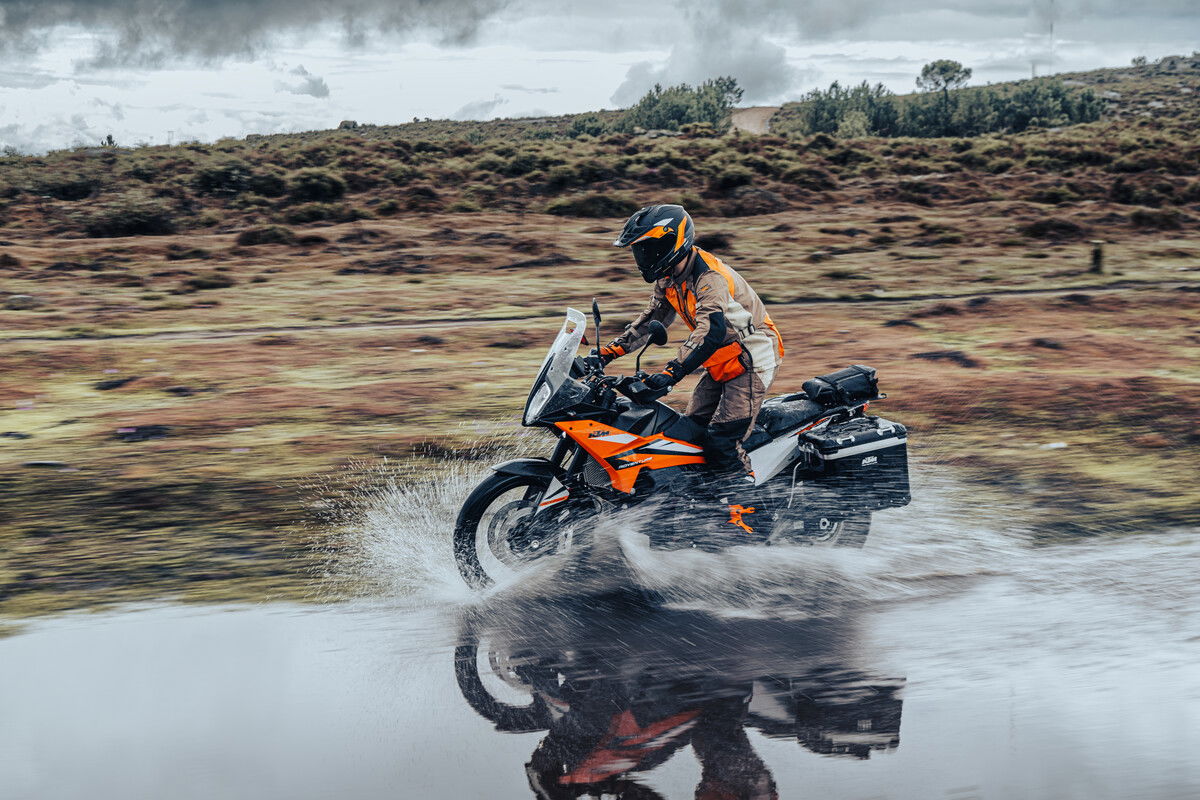 2023 KTM 890 Adventure. - KTM